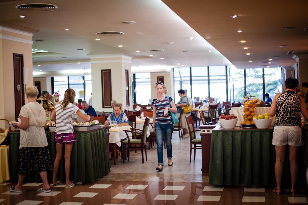 Готель Lilia 4*