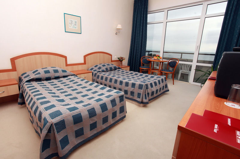 Hotel Lilia 4*